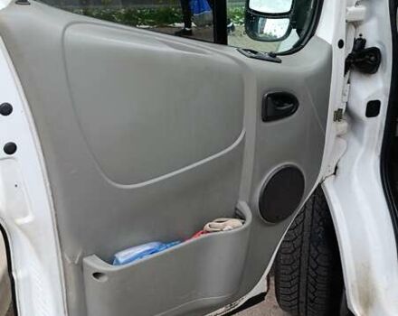 Білий Опель Віваро, об'ємом двигуна 1.9 л та пробігом 340 тис. км за 5300 $, фото 16 на Automoto.ua