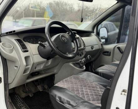 Белый Опель Виваро, объемом двигателя 1.9 л и пробегом 350 тыс. км за 6450 $, фото 4 на Automoto.ua