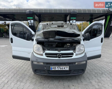Белый Опель Виваро, объемом двигателя 1.87 л и пробегом 275 тыс. км за 6750 $, фото 11 на Automoto.ua