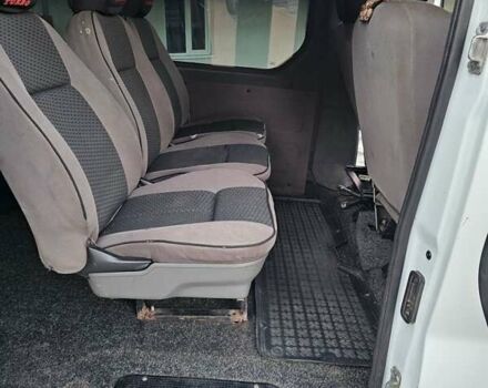 Білий Опель Віваро, об'ємом двигуна 1.9 л та пробігом 263 тис. км за 6000 $, фото 8 на Automoto.ua