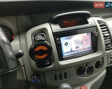 Белый Опель Виваро, объемом двигателя 1.9 л и пробегом 310 тыс. км за 6500 $, фото 2 на Automoto.ua