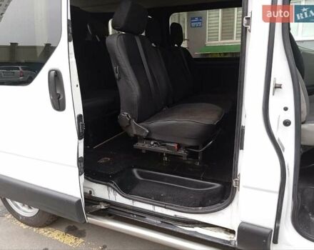 Белый Опель Виваро, объемом двигателя 1.9 л и пробегом 310 тыс. км за 6500 $, фото 4 на Automoto.ua