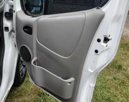 Білий Опель Віваро, об'ємом двигуна 1.9 л та пробігом 391 тис. км за 6300 $, фото 6 на Automoto.ua