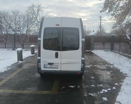Белый Опель Виваро, объемом двигателя 1.9 л и пробегом 428 тыс. км за 6600 $, фото 3 на Automoto.ua