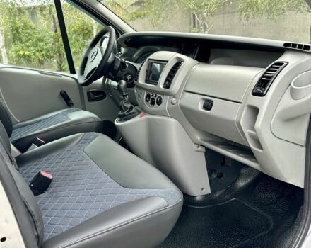 Белый Опель Виваро, объемом двигателя 1.9 л и пробегом 270 тыс. км за 9200 $, фото 12 на Automoto.ua