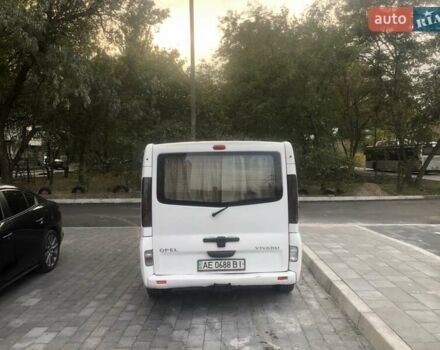 Белый Опель Виваро, объемом двигателя 1.87 л и пробегом 200 тыс. км за 7900 $, фото 3 на Automoto.ua