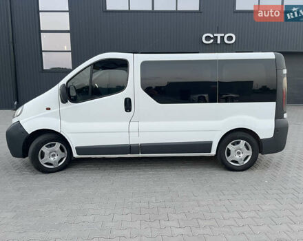 Белый Опель Виваро, объемом двигателя 1.9 л и пробегом 270 тыс. км за 6700 $, фото 1 на Automoto.ua