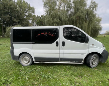 Белый Опель Виваро, объемом двигателя 1.87 л и пробегом 420 тыс. км за 5500 $, фото 2 на Automoto.ua