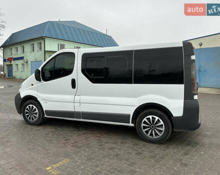 Белый Опель Виваро, объемом двигателя 1.9 л и пробегом 230 тыс. км за 7200 $, фото 5 на Automoto.ua