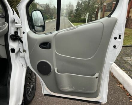 Білий Опель Віваро, об'ємом двигуна 1.9 л та пробігом 380 тис. км за 5017 $, фото 12 на Automoto.ua