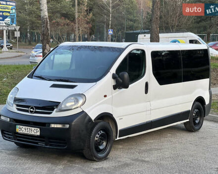 Білий Опель Віваро, об'ємом двигуна 1.87 л та пробігом 400 тис. км за 5800 $, фото 1 на Automoto.ua
