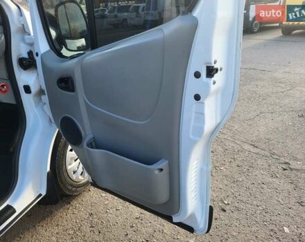 Белый Опель Виваро, объемом двигателя 1.9 л и пробегом 245 тыс. км за 7999 $, фото 61 на Automoto.ua