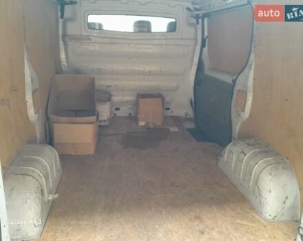 Білий Опель Віваро, об'ємом двигуна 1.9 л та пробігом 394 тис. км за 5000 $, фото 2 на Automoto.ua
