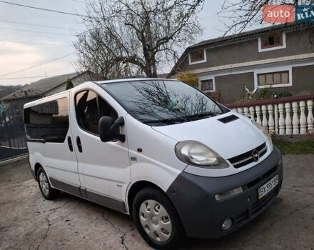 Белый Опель Виваро, объемом двигателя 2.46 л и пробегом 290 тыс. км за 7800 $, фото 3 на Automoto.ua