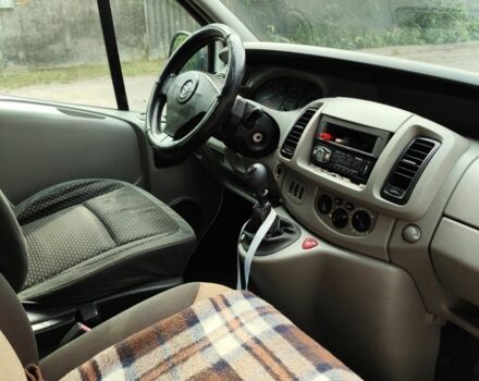 Белый Опель Виваро, объемом двигателя 1.9 л и пробегом 277 тыс. км за 6800 $, фото 3 на Automoto.ua