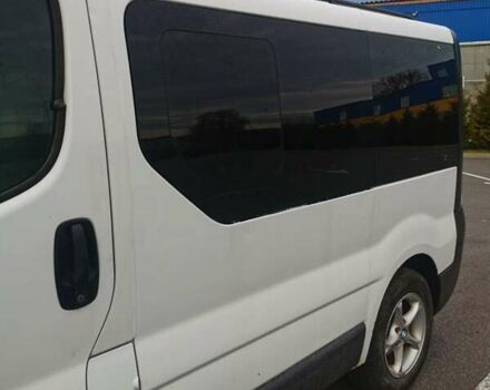 Белый Опель Виваро, объемом двигателя 1.9 л и пробегом 240 тыс. км за 5800 $, фото 4 на Automoto.ua