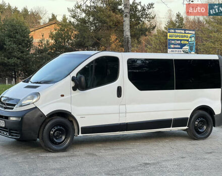 Білий Опель Віваро, об'ємом двигуна 1.87 л та пробігом 400 тис. км за 5800 $, фото 11 на Automoto.ua