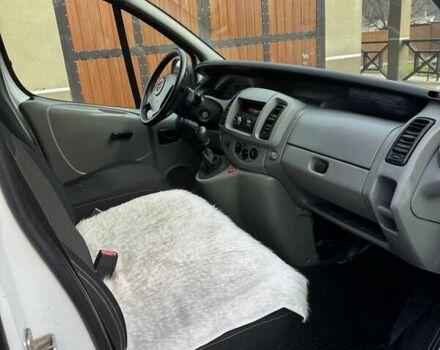 Белый Опель Виваро, объемом двигателя 1.9 л и пробегом 350 тыс. км за 6000 $, фото 8 на Automoto.ua