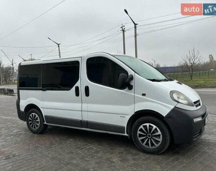 Белый Опель Виваро, объемом двигателя 1.9 л и пробегом 230 тыс. км за 7200 $, фото 10 на Automoto.ua