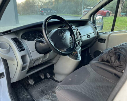 Білий Опель Віваро, об'ємом двигуна 1.87 л та пробігом 400 тис. км за 5800 $, фото 16 на Automoto.ua