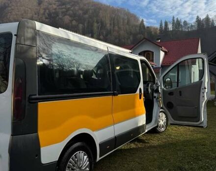 Белый Опель Виваро, объемом двигателя 1.9 л и пробегом 350 тыс. км за 6000 $, фото 5 на Automoto.ua