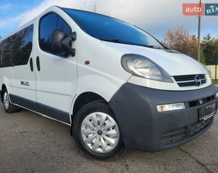 Белый Опель Виваро, объемом двигателя 1.9 л и пробегом 245 тыс. км за 7999 $, фото 4 на Automoto.ua