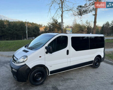 Білий Опель Віваро, об'ємом двигуна 1.87 л та пробігом 400 тис. км за 5800 $, фото 12 на Automoto.ua