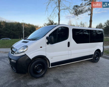 Білий Опель Віваро, об'ємом двигуна 1.87 л та пробігом 400 тис. км за 5800 $, фото 13 на Automoto.ua