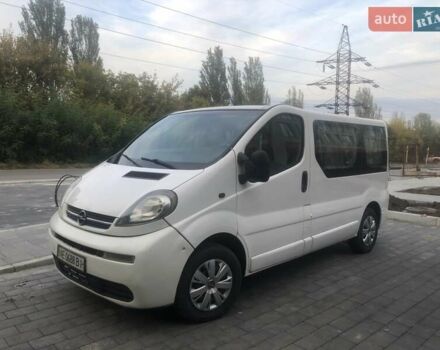Белый Опель Виваро, объемом двигателя 1.87 л и пробегом 200 тыс. км за 7900 $, фото 6 на Automoto.ua