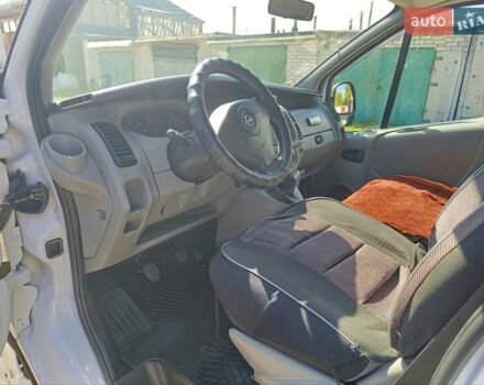Белый Опель Виваро, объемом двигателя 1.9 л и пробегом 165 тыс. км за 7500 $, фото 11 на Automoto.ua