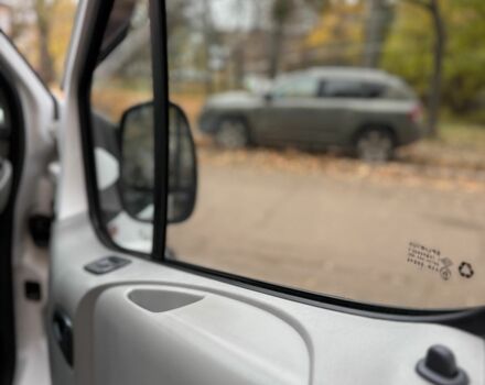 Белый Опель Виваро, объемом двигателя 1.9 л и пробегом 200 тыс. км за 7700 $, фото 3 на Automoto.ua