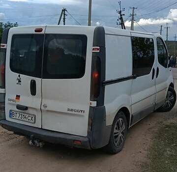 Белый Опель Виваро, объемом двигателя 2.46 л и пробегом 317 тыс. км за 7700 $, фото 2 на Automoto.ua