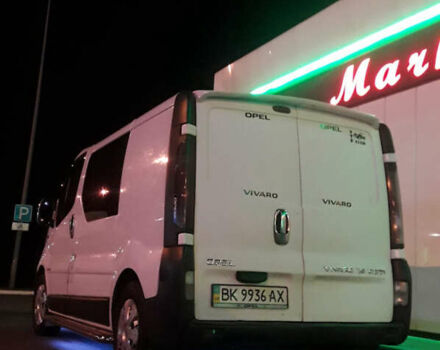 Белый Опель Виваро, объемом двигателя 1.9 л и пробегом 231 тыс. км за 7999 $, фото 4 на Automoto.ua