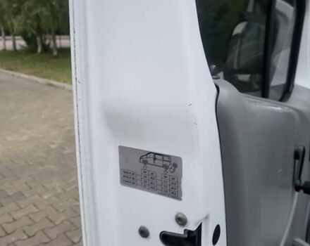 Білий Опель Віваро, об'ємом двигуна 1.9 л та пробігом 243 тис. км за 7800 $, фото 102 на Automoto.ua
