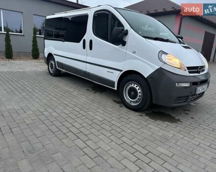 Білий Опель Віваро, об'ємом двигуна 1.9 л та пробігом 245 тис. км за 8800 $, фото 5 на Automoto.ua