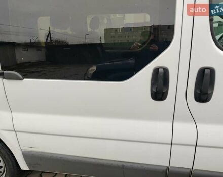 Белый Опель Виваро, объемом двигателя 1.87 л и пробегом 280 тыс. км за 6000 $, фото 2 на Automoto.ua