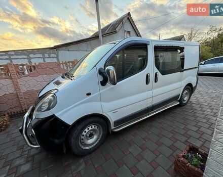 Белый Опель Виваро, объемом двигателя 1.87 л и пробегом 374 тыс. км за 7900 $, фото 2 на Automoto.ua