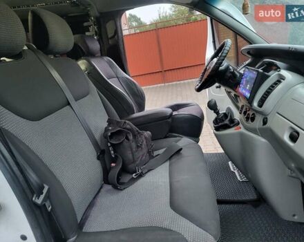 Білий Опель Віваро, об'ємом двигуна 1.9 л та пробігом 243 тис. км за 7800 $, фото 72 на Automoto.ua