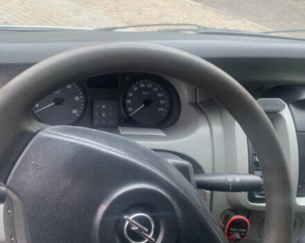 Білий Опель Віваро, об'ємом двигуна 1.9 л та пробігом 412 тис. км за 6800 $, фото 27 на Automoto.ua