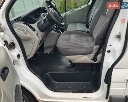 Белый Опель Виваро, объемом двигателя 1.9 л и пробегом 402 тыс. км за 7100 $, фото 6 на Automoto.ua