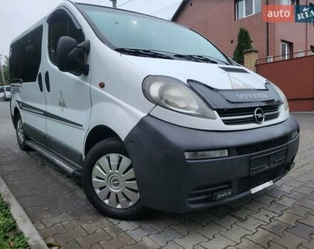 Білий Опель Віваро, об'ємом двигуна 1.9 л та пробігом 243 тис. км за 7800 $, фото 4 на Automoto.ua
