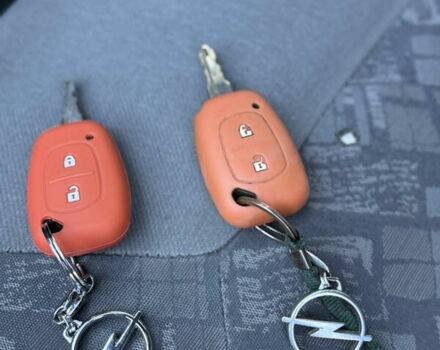 Белый Опель Виваро, объемом двигателя 1.9 л и пробегом 415 тыс. км за 5999 $, фото 14 на Automoto.ua