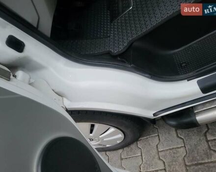 Білий Опель Віваро, об'ємом двигуна 1.9 л та пробігом 243 тис. км за 7800 $, фото 105 на Automoto.ua