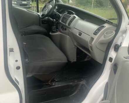 Білий Опель Віваро, об'ємом двигуна 1.9 л та пробігом 412 тис. км за 6800 $, фото 5 на Automoto.ua