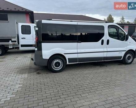 Білий Опель Віваро, об'ємом двигуна 1.9 л та пробігом 245 тис. км за 8800 $, фото 7 на Automoto.ua