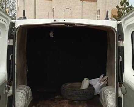 Білий Опель Віваро, об'ємом двигуна 1.9 л та пробігом 450 тис. км за 7200 $, фото 6 на Automoto.ua