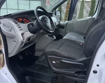 Білий Опель Віваро, об'ємом двигуна 1.9 л та пробігом 245 тис. км за 8800 $, фото 16 на Automoto.ua