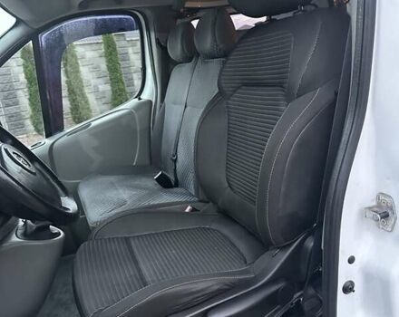 Білий Опель Віваро, об'ємом двигуна 1.9 л та пробігом 245 тис. км за 8800 $, фото 14 на Automoto.ua