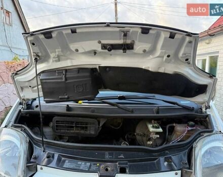 Белый Опель Виваро, объемом двигателя 1.87 л и пробегом 374 тыс. км за 7900 $, фото 9 на Automoto.ua