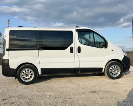 Белый Опель Виваро, объемом двигателя 1.87 л и пробегом 270 тыс. км за 7500 $, фото 6 на Automoto.ua